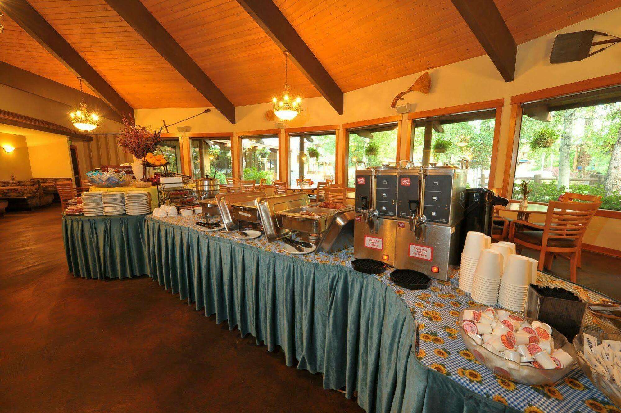 Shilo Inn Suites Hotel - Bend Restoran fotoğraf